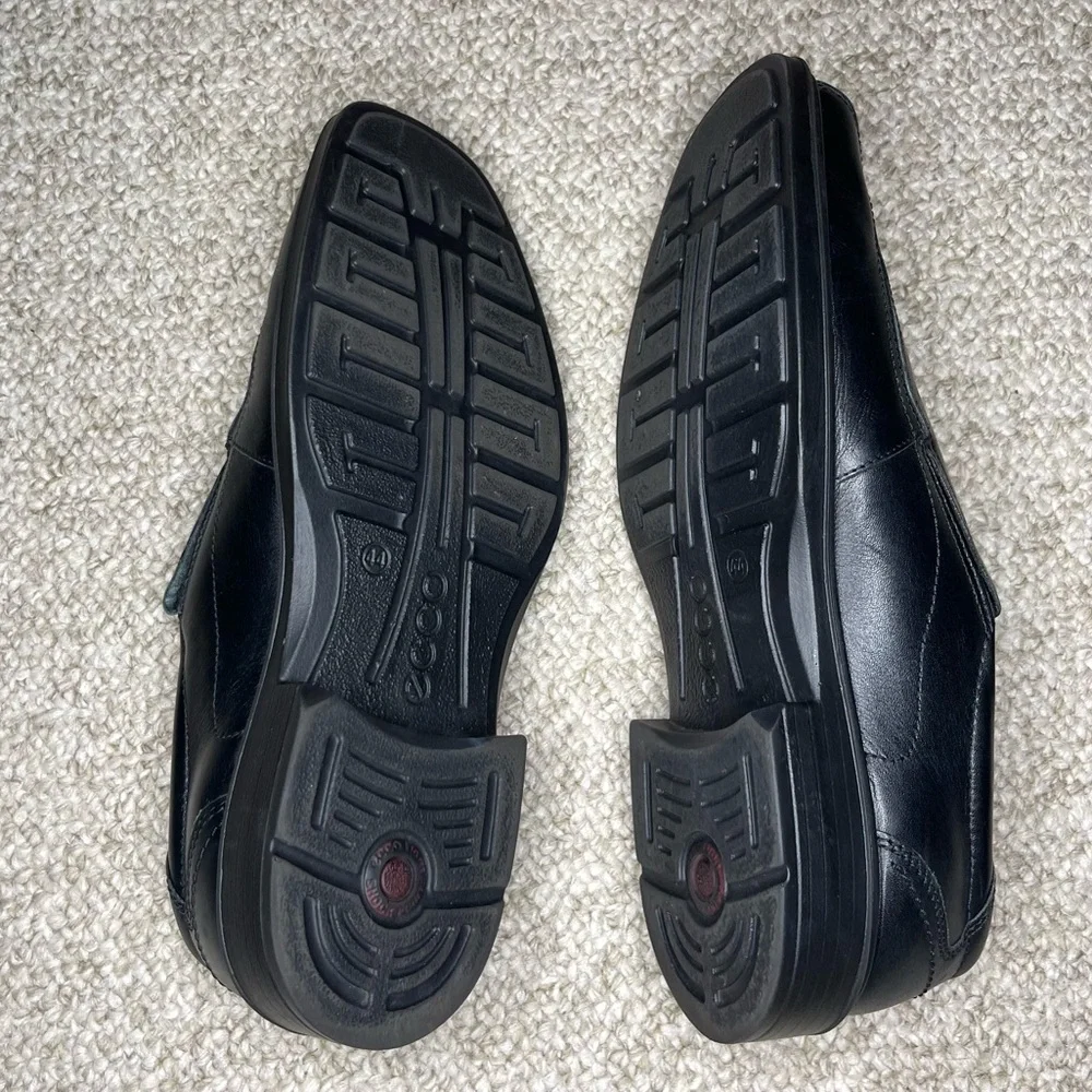 Ecco Helsinki leather slip on shoes